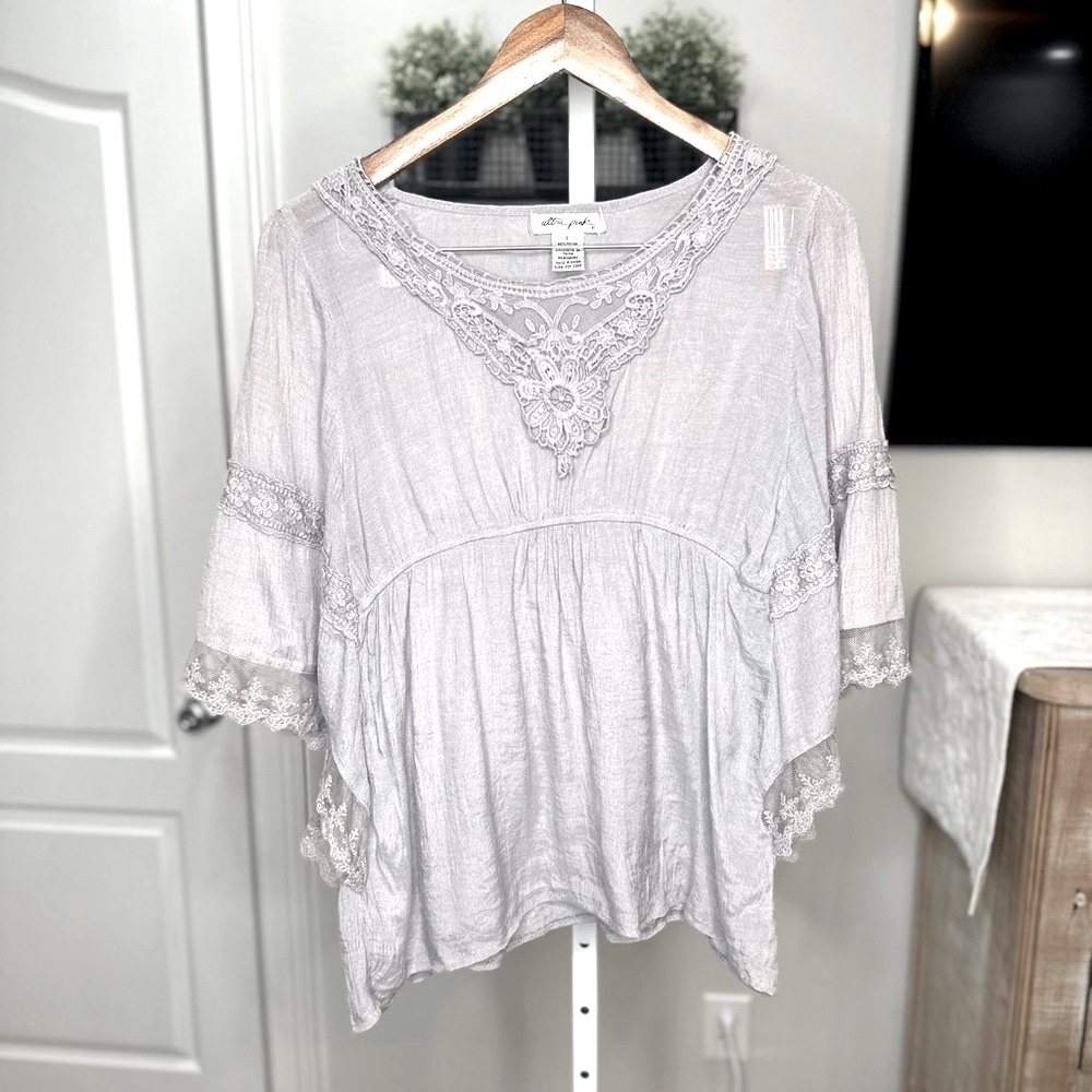 Buckle Ultra Pink Brand Flowy Boho Top - Size Large